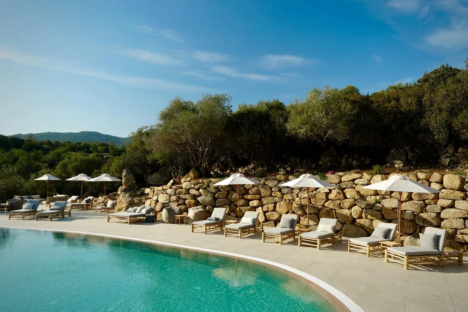 OS Yoga Retreats Sardinien valleypool 2