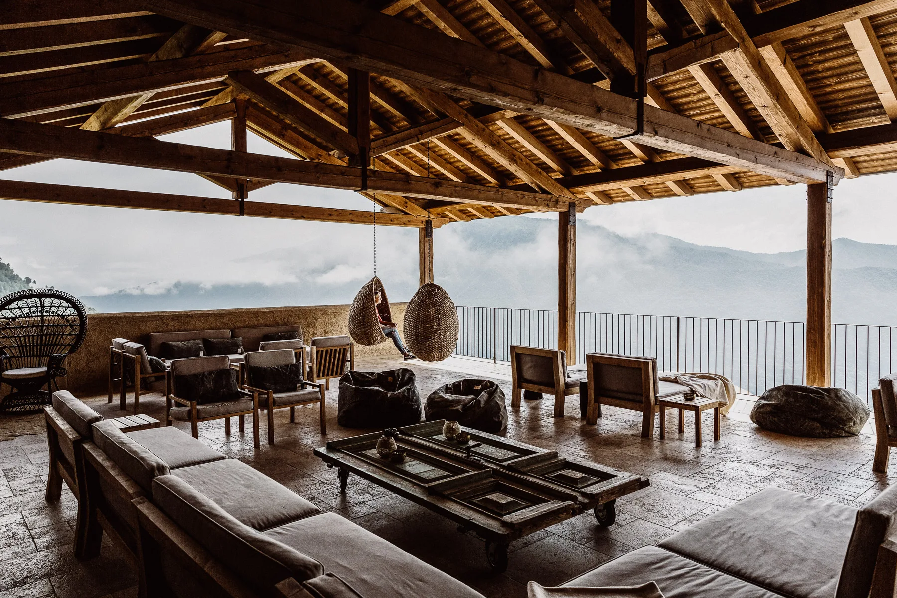 Os yoga retreat mandali 9010